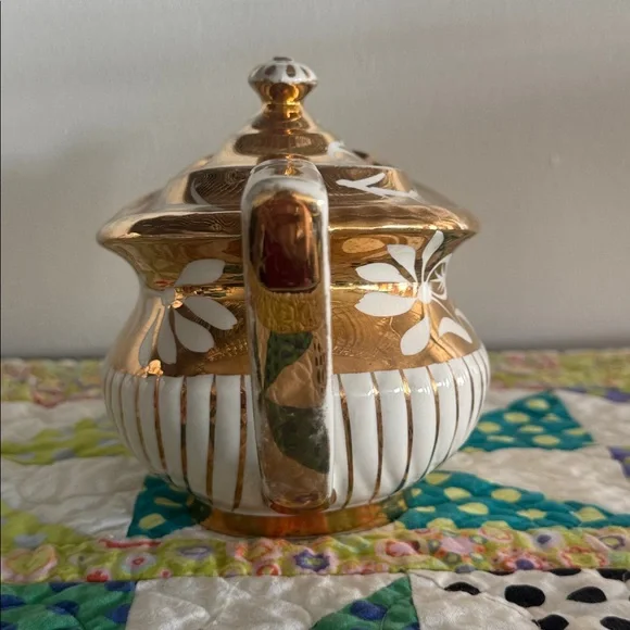 Vintage Georgian Gibson & Son's 5.5" Lustreware Gold Teapot Hand-Painted England - Picture 4 of 6